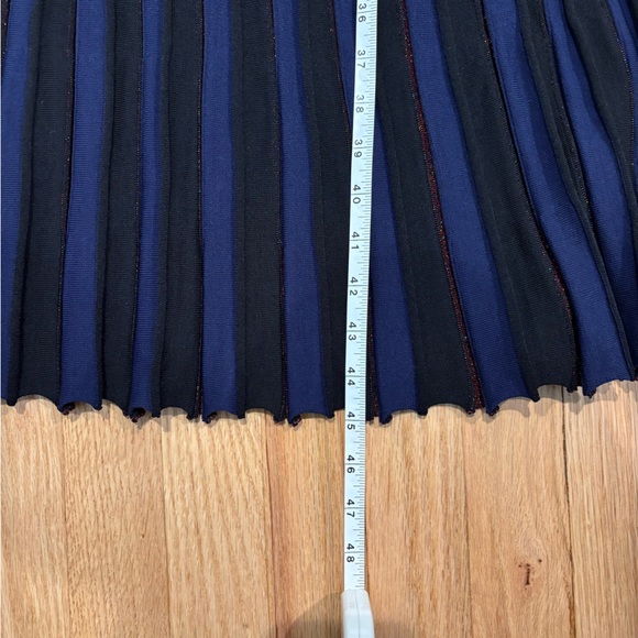 Marine Layer Penny Pleated Midi Dress in Black Rainbow Lurex Women’s Size Medium - Picture 12 of 12